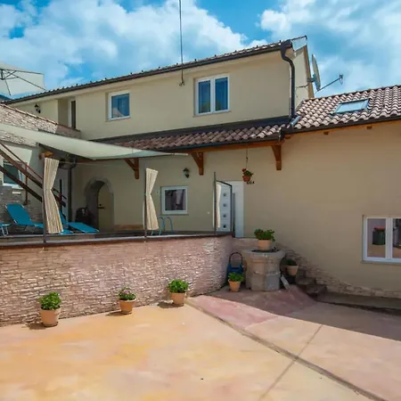 2 Bedroom Stunning In * Veli Brgud