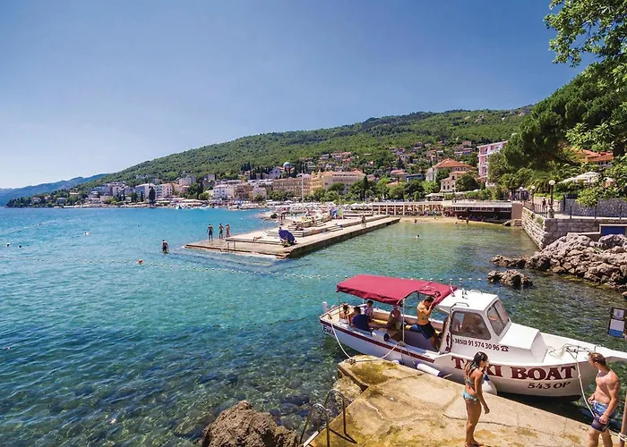 Vakantiehuis 2 Bedroom Amazing In Veli Brgud