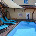 Сasa de vacaciones 2 Bedroom Stunning In Veli Brgud