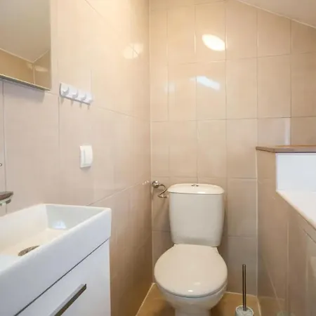 2 Bedroom Stunning In
